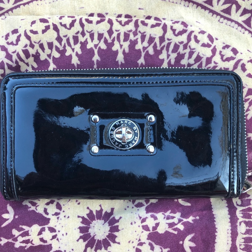 Marc Jacobs patent leather wallet